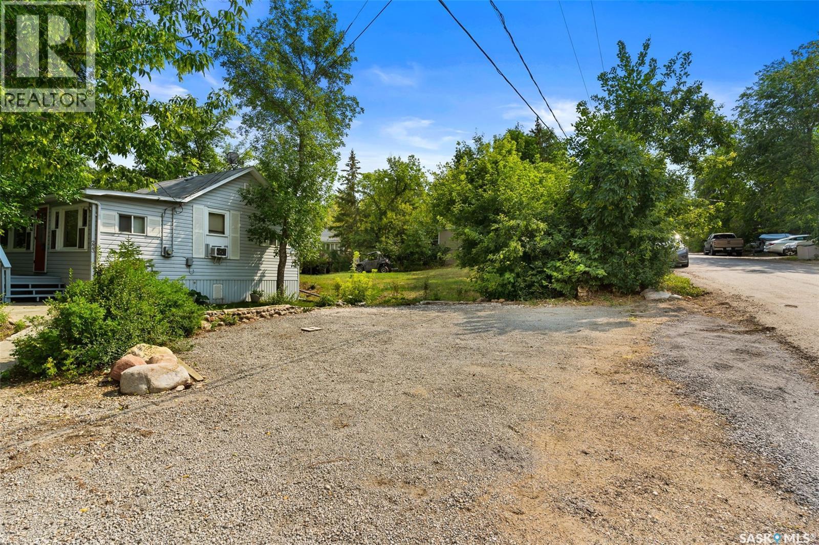 223 2Nd Street E, Regina Beach, SK - Outdoor