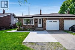 11 Lutsch STREET Leamington, ON N8H 4K3