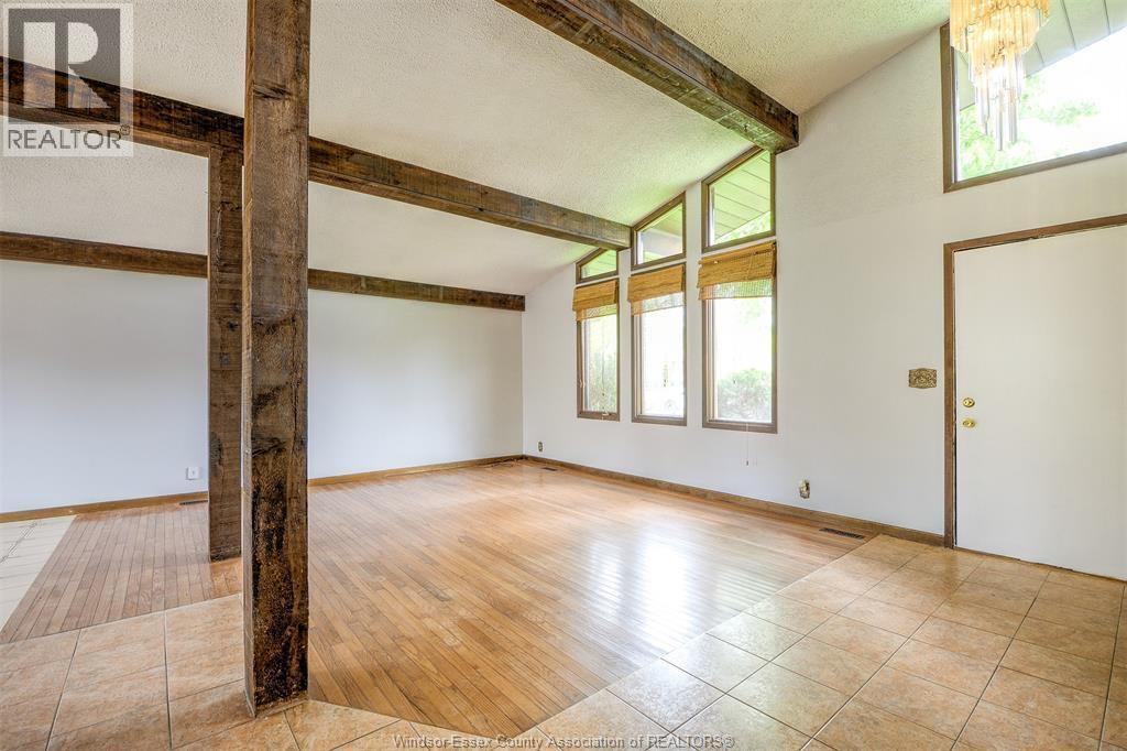 204 Pearson Drive, Harrow, ON - Indoor Photo Showing Other Room