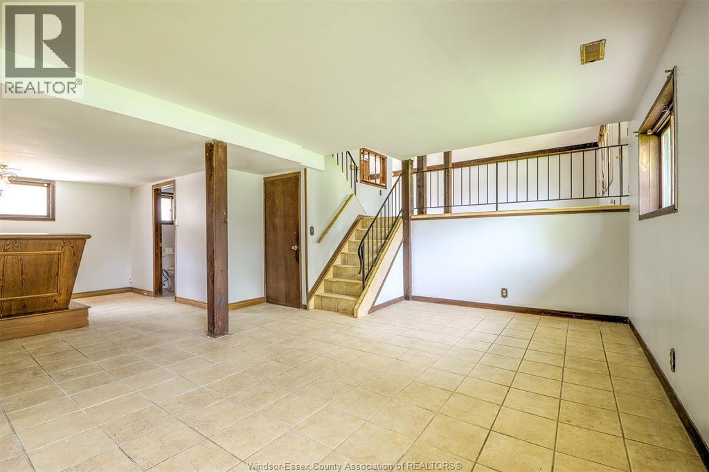 204 Pearson Drive, Harrow, ON - Indoor Photo Showing Other Room