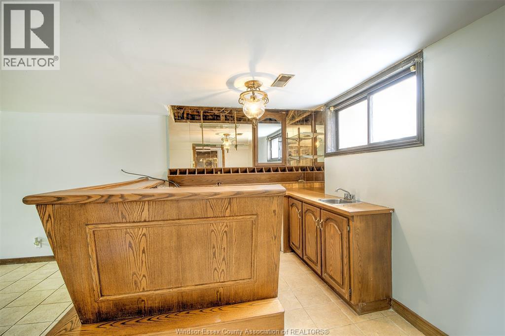 204 Pearson Drive, Harrow, ON - Indoor