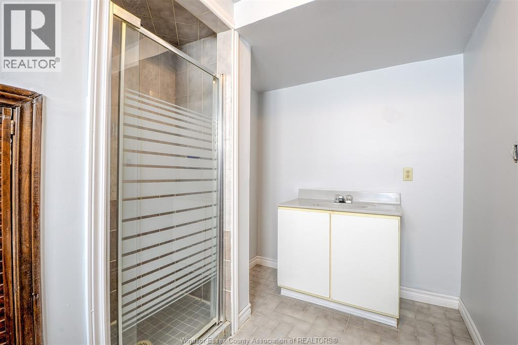 204 Pearson Drive, Harrow, ON - Indoor Photo Showing Other Room