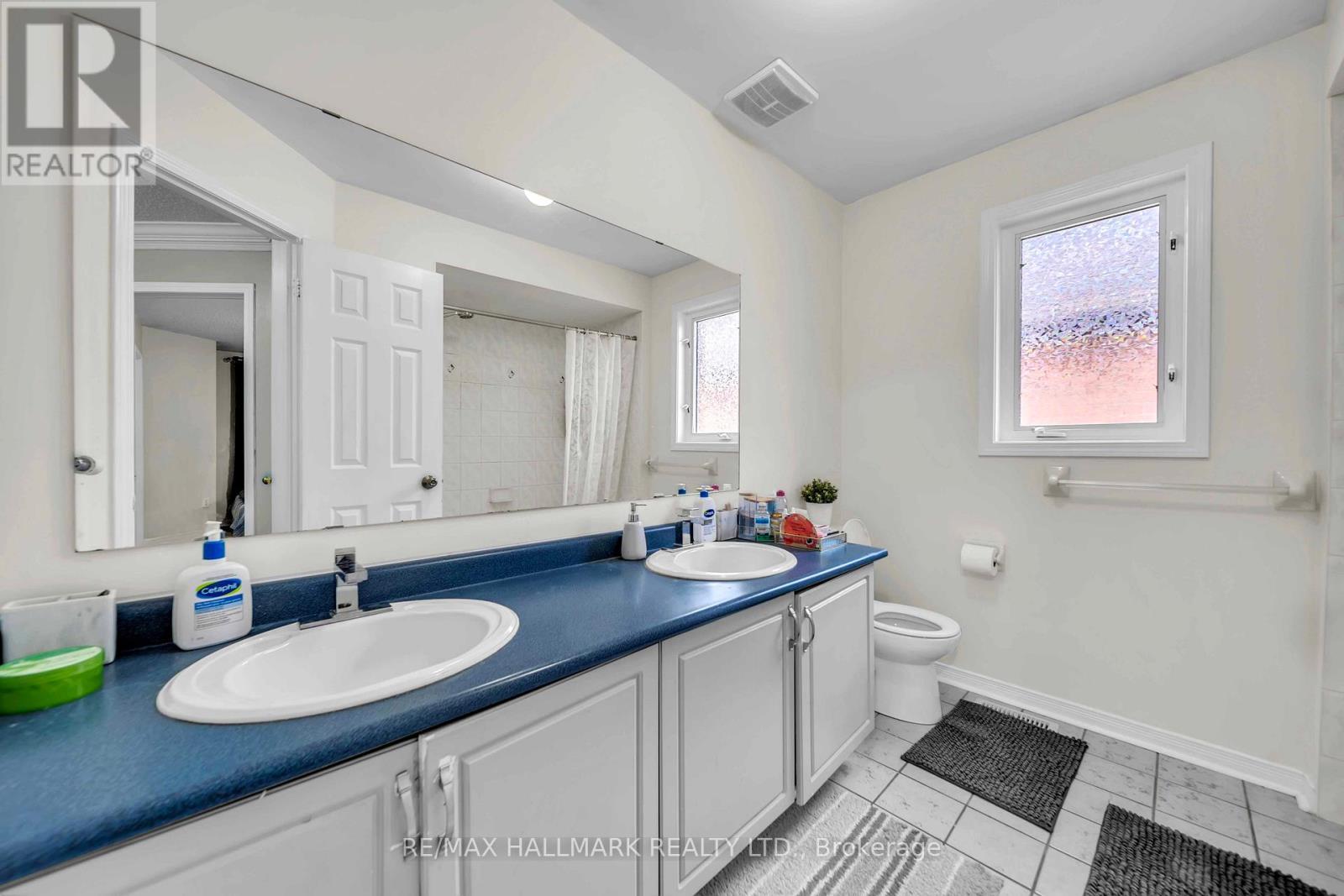 96 Olympia Crescent, Brampton, ON - Indoor Photo Showing Bathroom