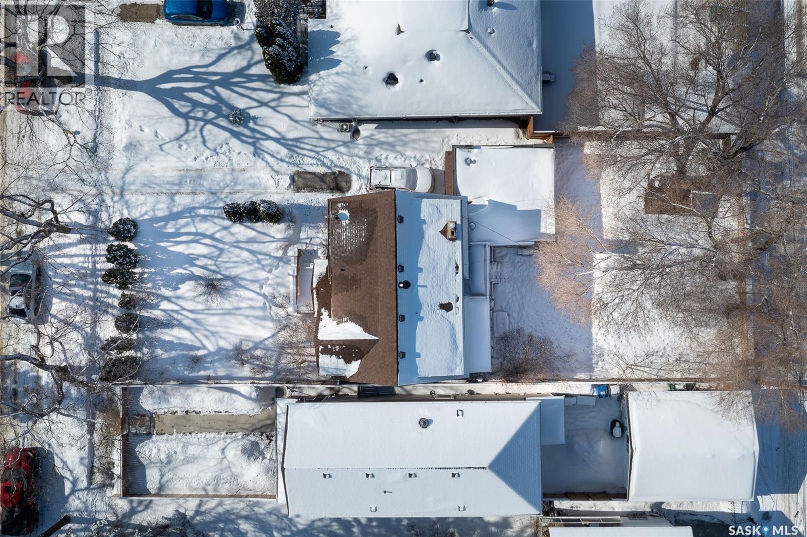 1325 Elliott Street, Saskatoon, SK - Outdoor