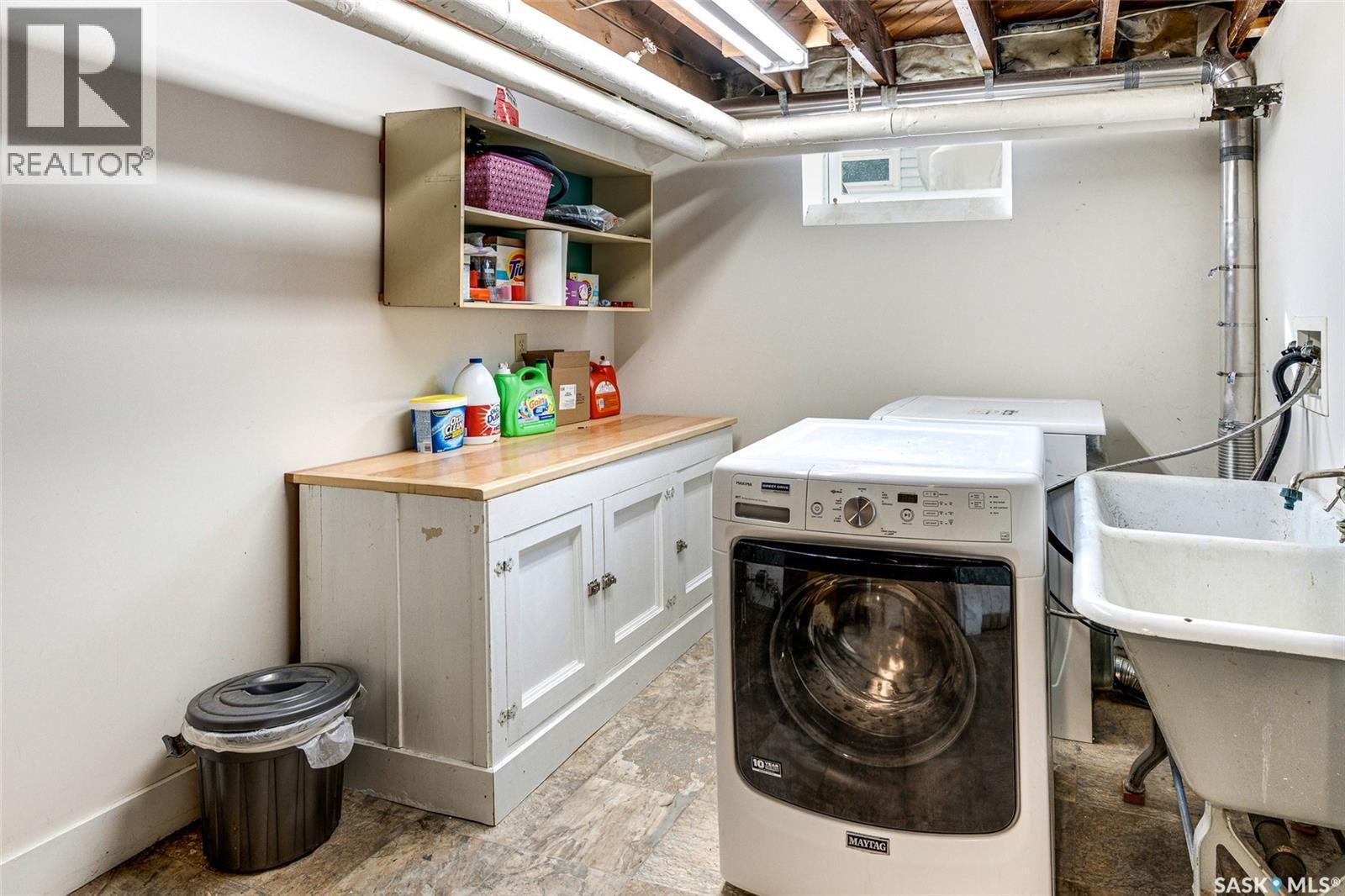 1325 Elliott Street, Saskatoon, SK - Indoor Photo Showing Laundry Room