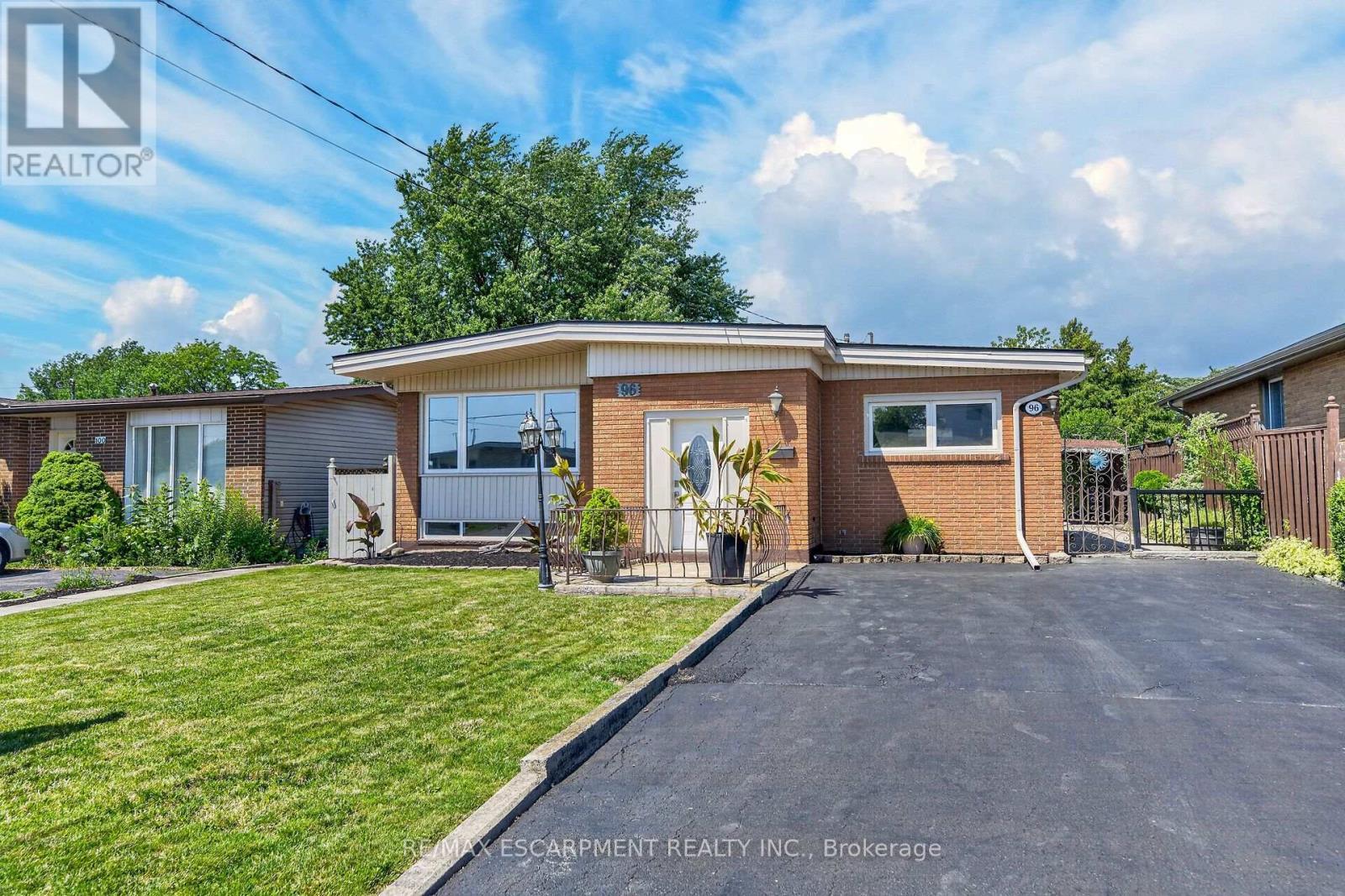 96 Fielding Crescent, Hamilton, ON - Outdoor