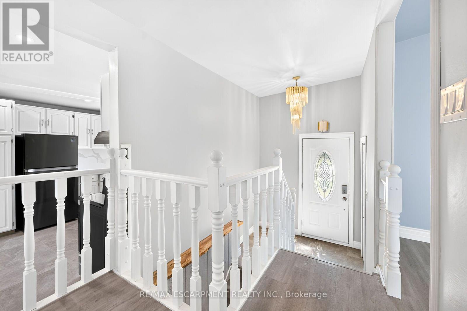 96 Fielding Crescent, Hamilton, ON - Indoor Photo Showing Other Room