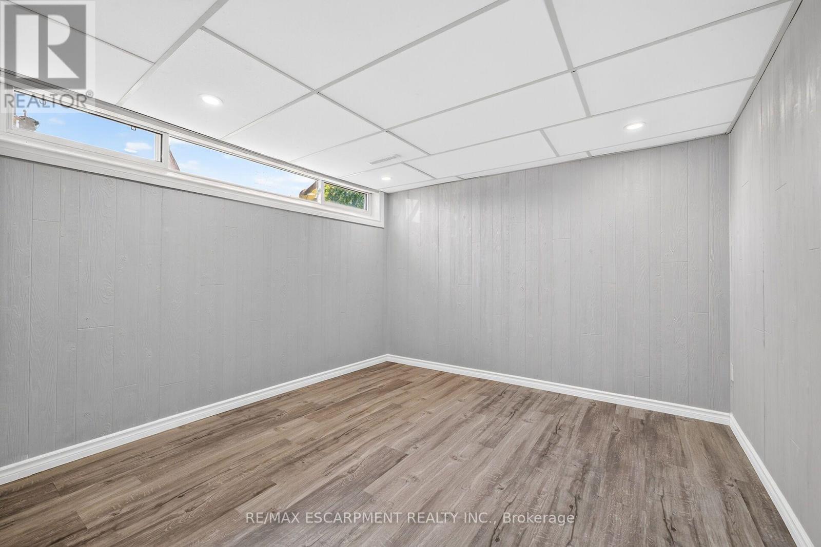 96 Fielding Crescent, Hamilton, ON - Indoor Photo Showing Other Room