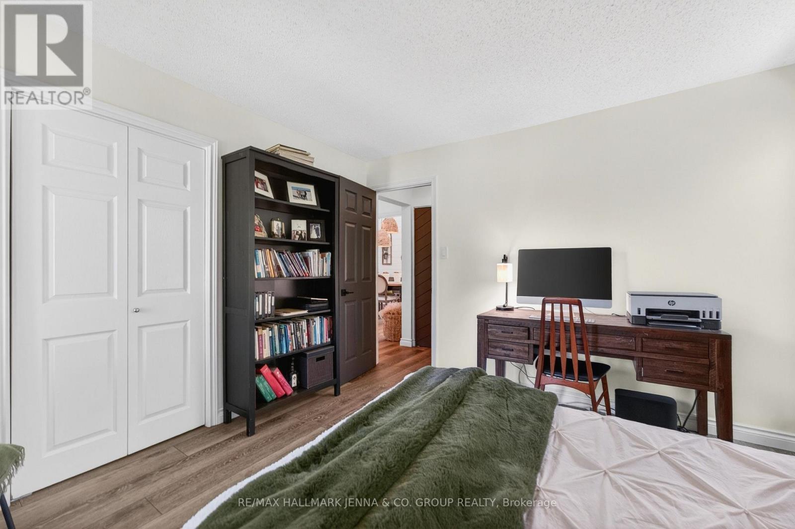1214 Upton Road, Ottawa, ON - Indoor