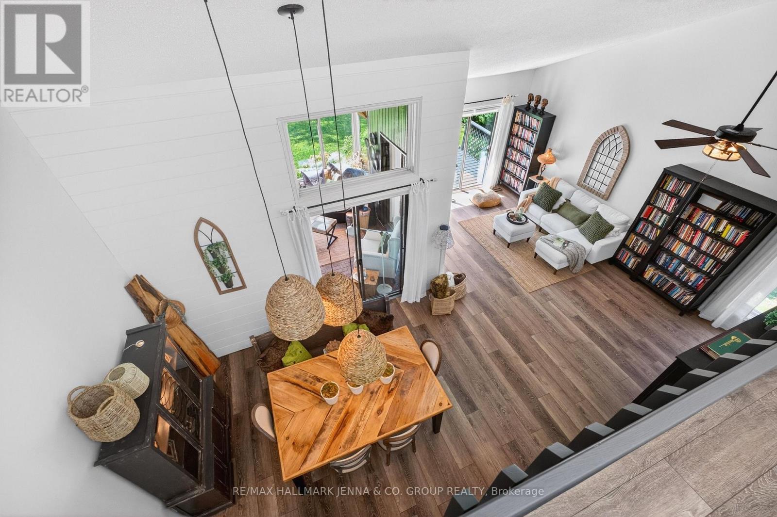 1214 Upton Road, Ottawa, ON - Indoor Photo Showing Other Room
