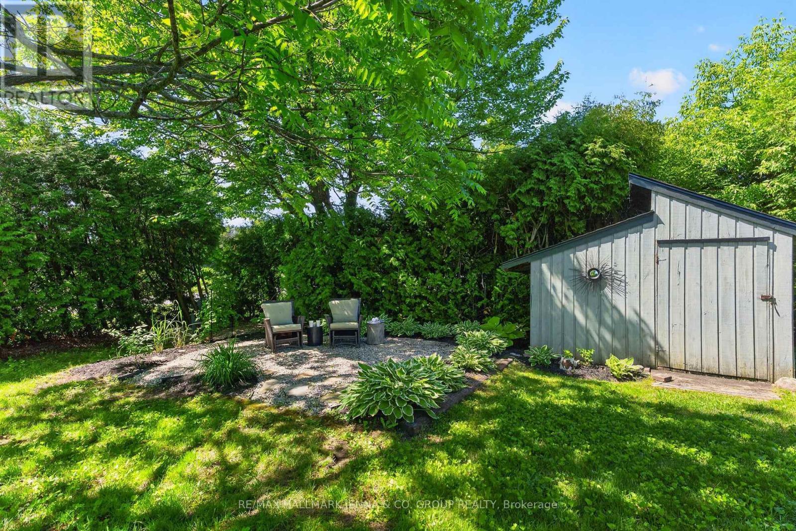 1214 Upton Road, Ottawa, ON - Outdoor