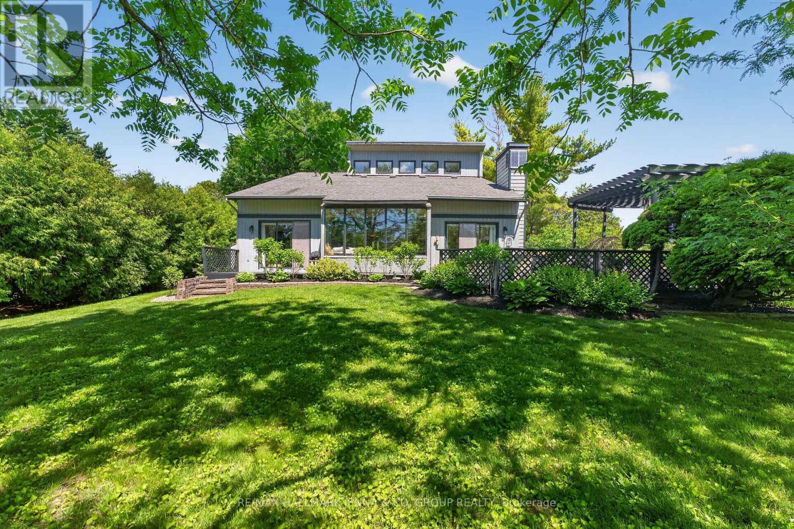 1214 Upton Road, Ottawa, ON - Outdoor With Deck Patio Veranda