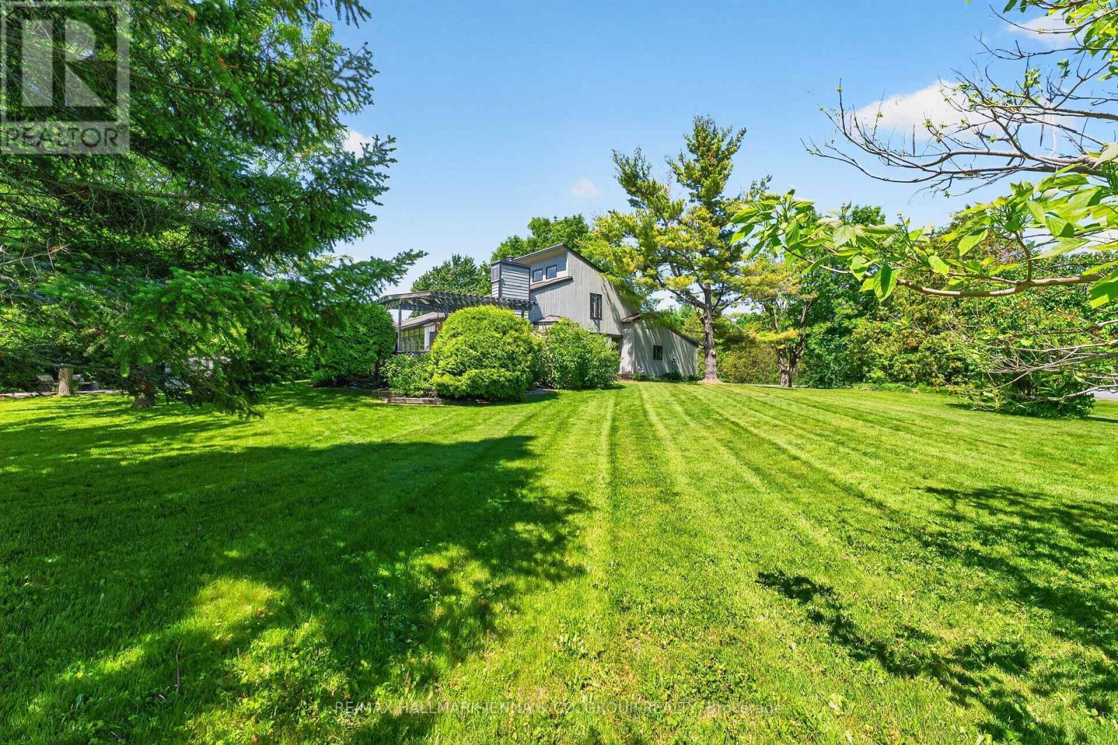1214 Upton Road, Ottawa, ON - Outdoor