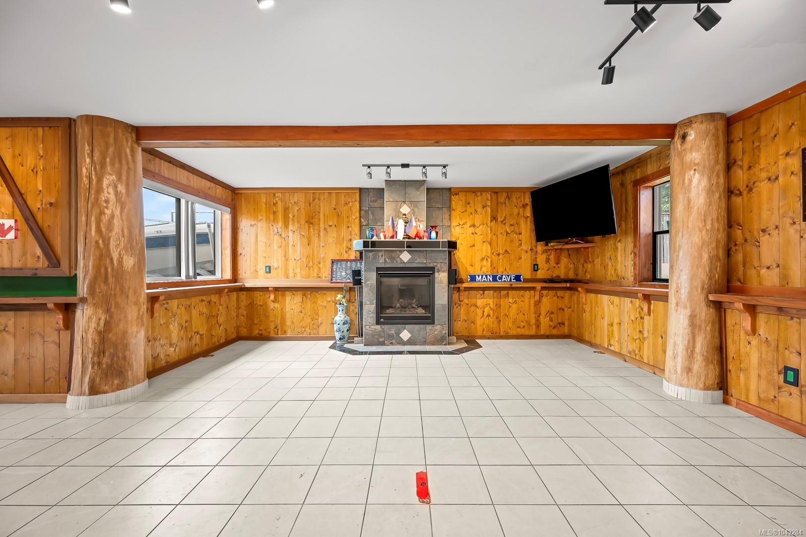 2110 Murrelet Dr, Comox, BC