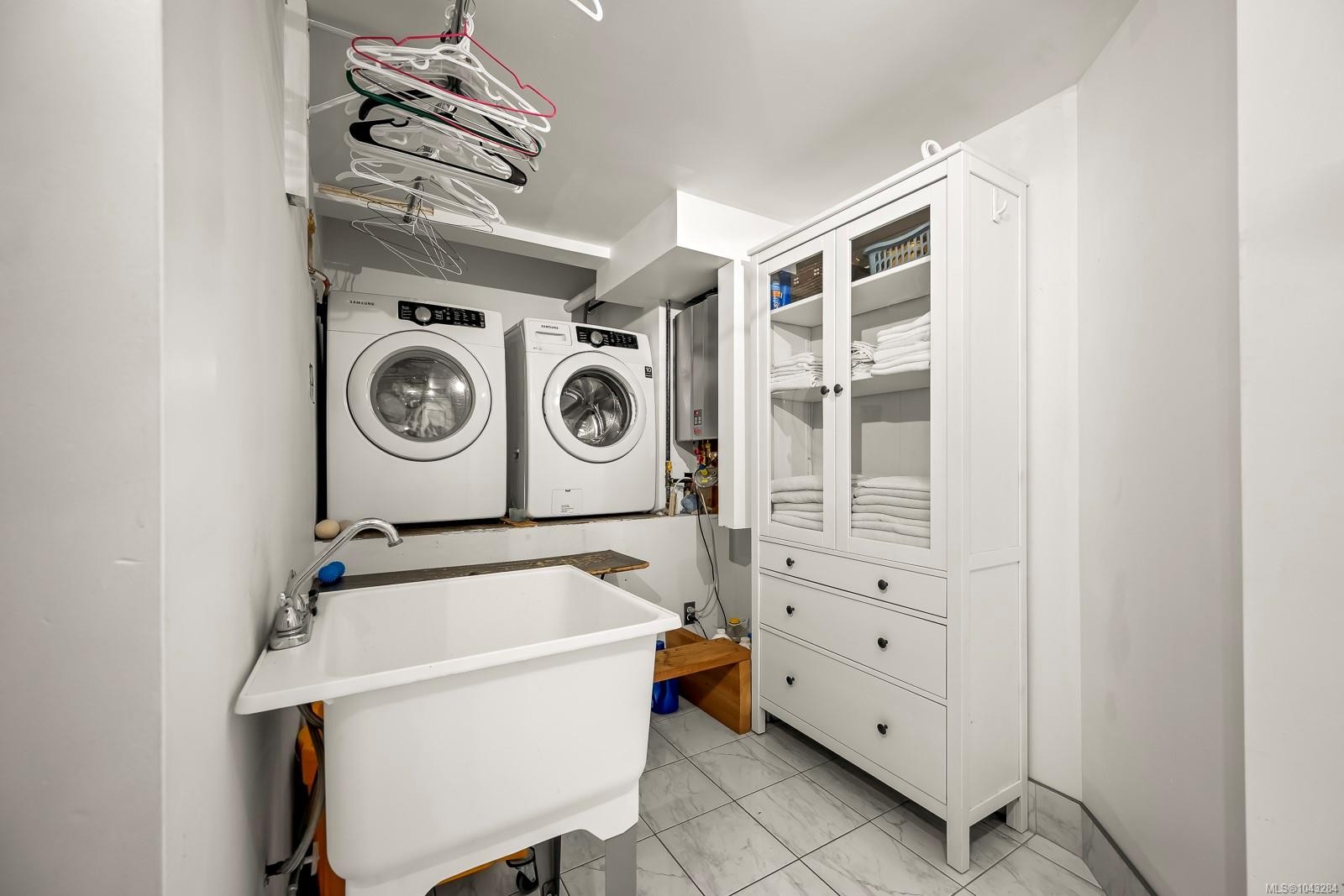 2110 Murrelet Dr, Comox, BC