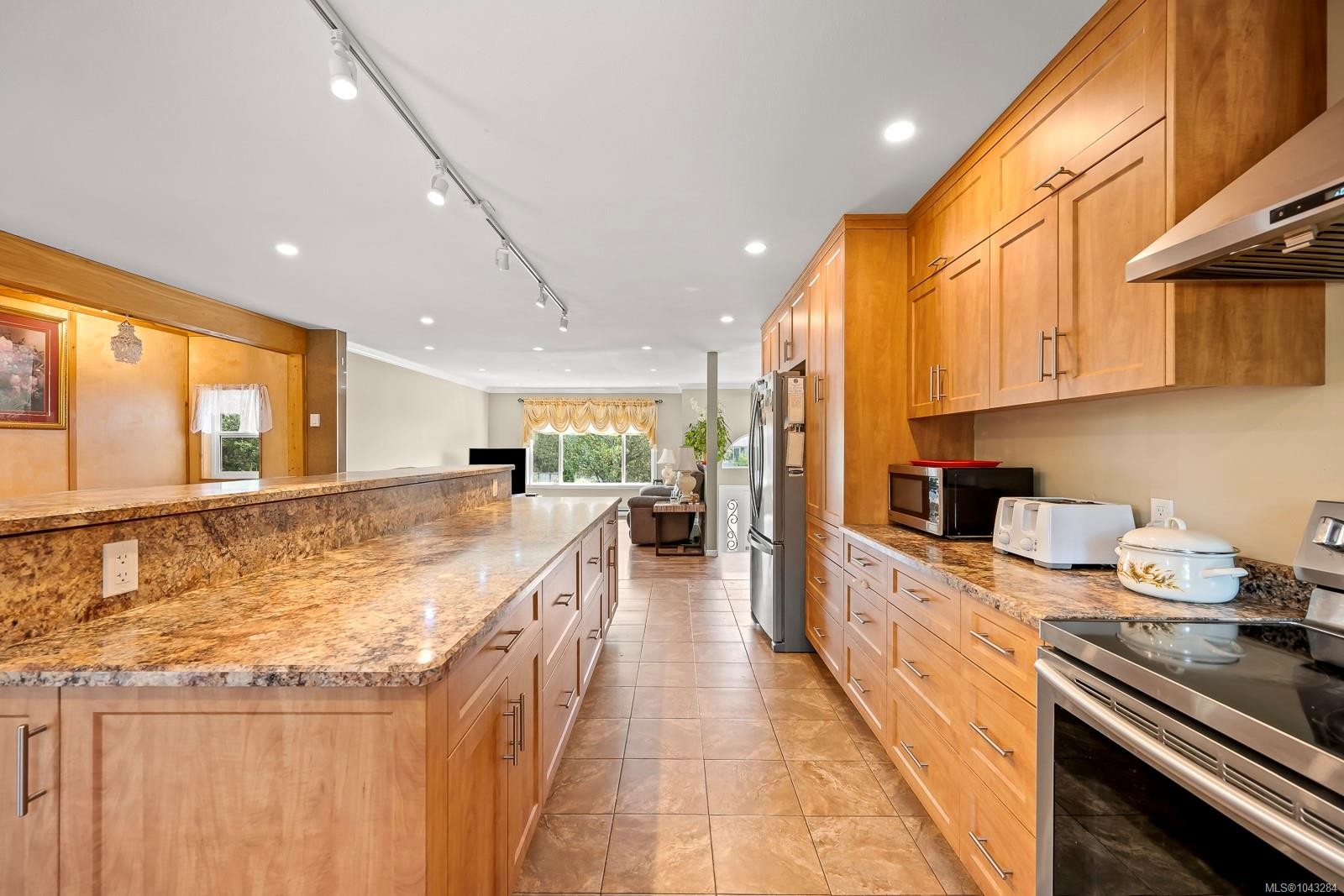 2110 Murrelet Dr, Comox, BC