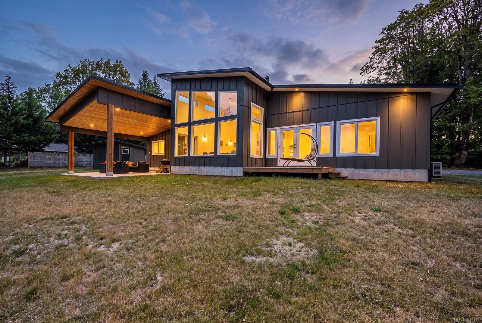 4180 Arnett Rd, Courtenay, BC
