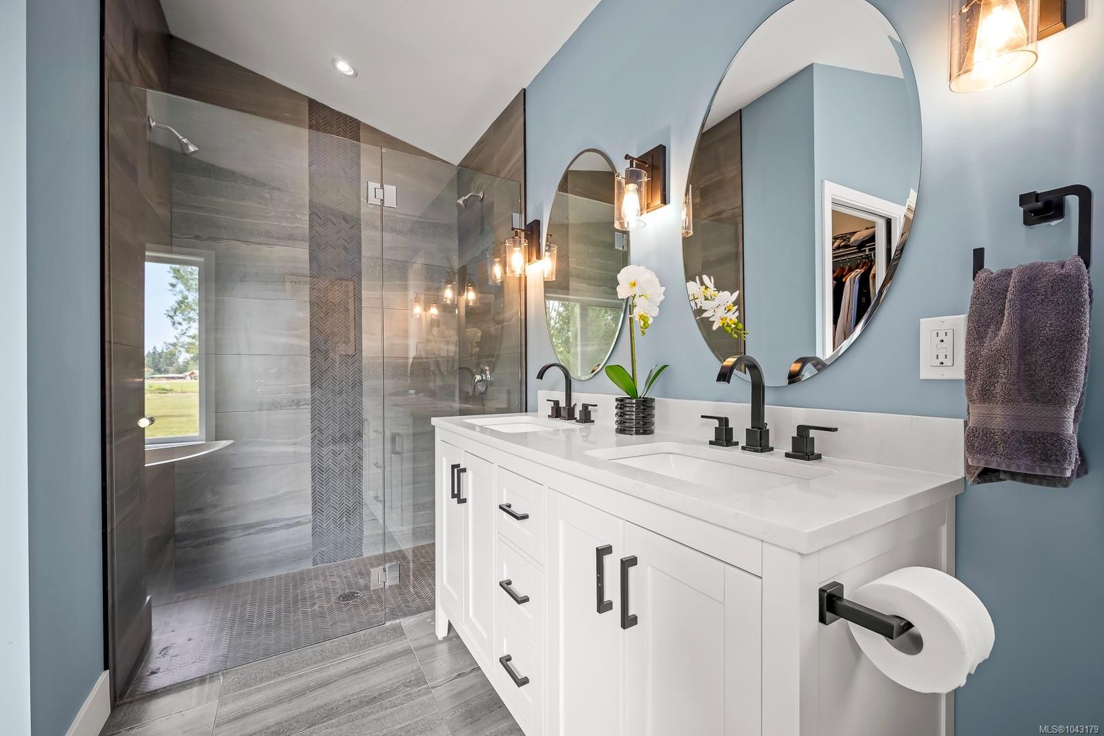 4180 Arnett Rd, Courtenay, BC