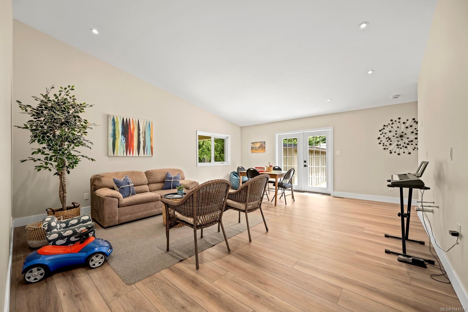 4180 Arnett Rd, Courtenay, BC