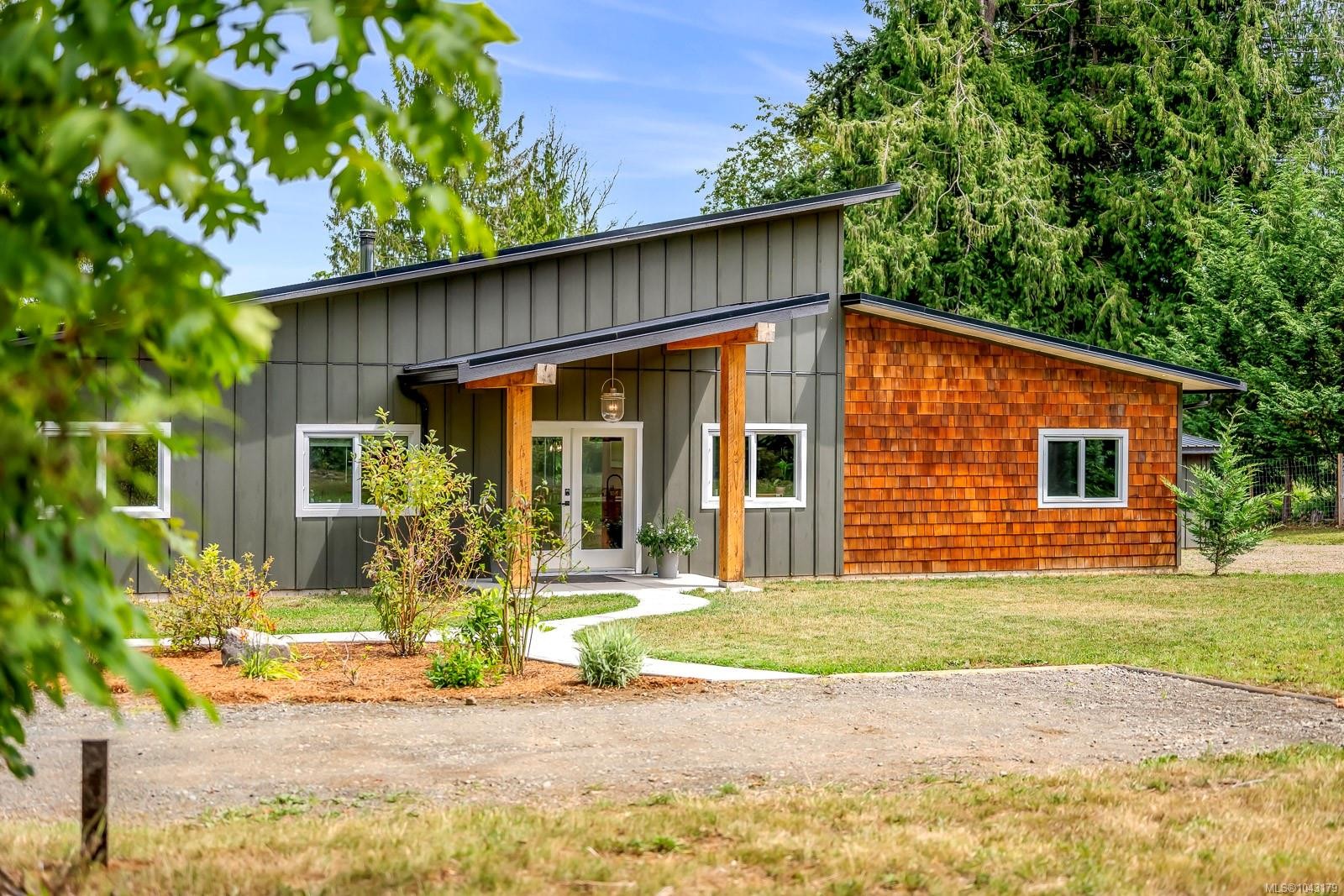 4180 Arnett Rd, Courtenay, BC