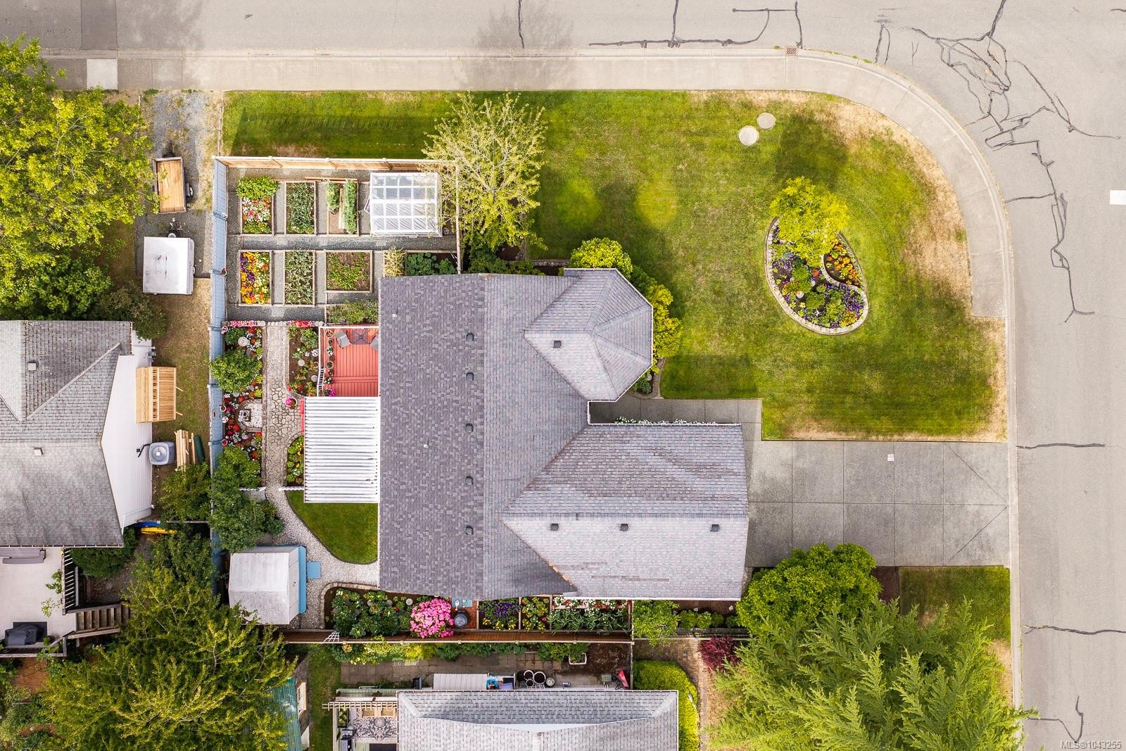 1413 Canso Ave, Comox, BC