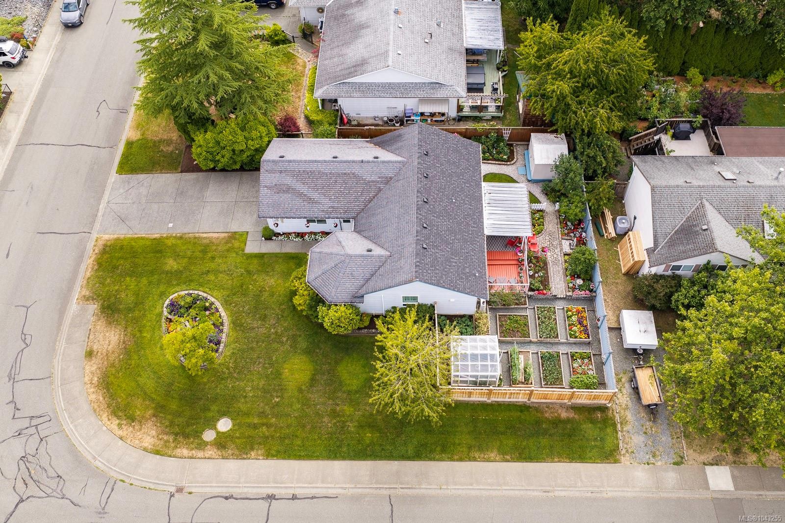1413 Canso Ave, Comox, BC