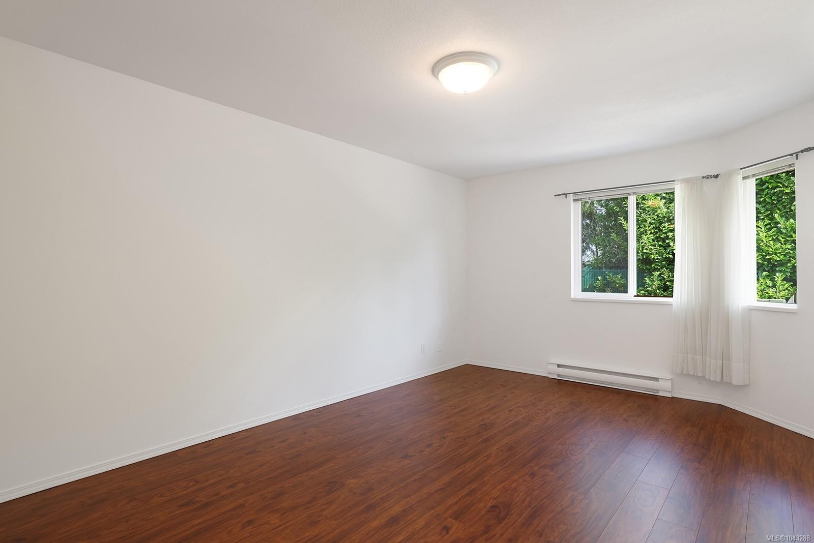 #3-3355 First St, Cumberland, BC