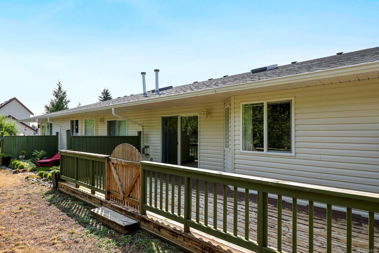 #3-3355 First St, Cumberland, BC