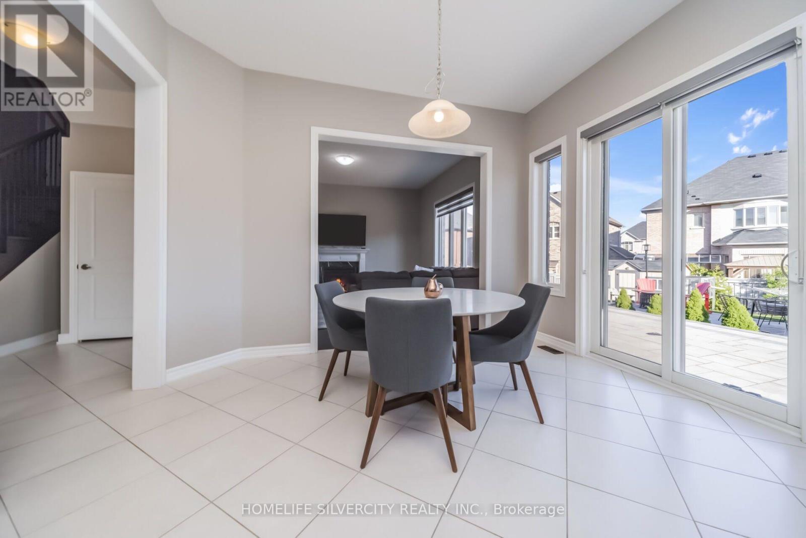 14 Observatory Crescent, Brampton, ON - Indoor Photo Showing Dining Room