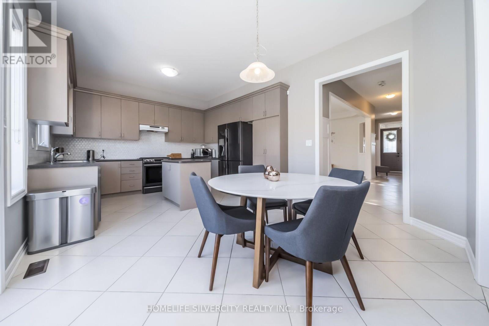 14 Observatory Crescent, Brampton, ON - Indoor