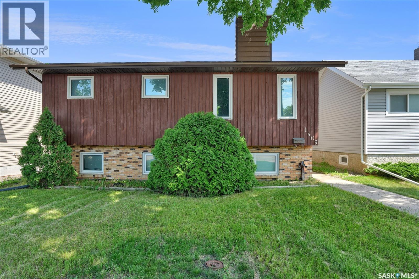 1409 Rothwell Street, Regina, SK - Outdoor