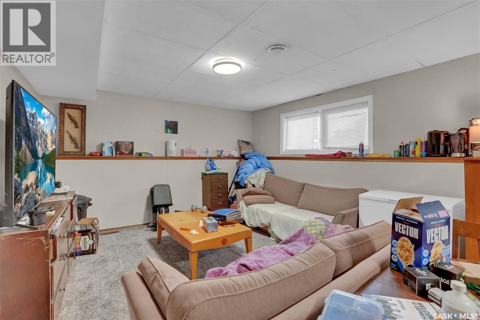1409 Rothwell Street, Regina, SK - Indoor