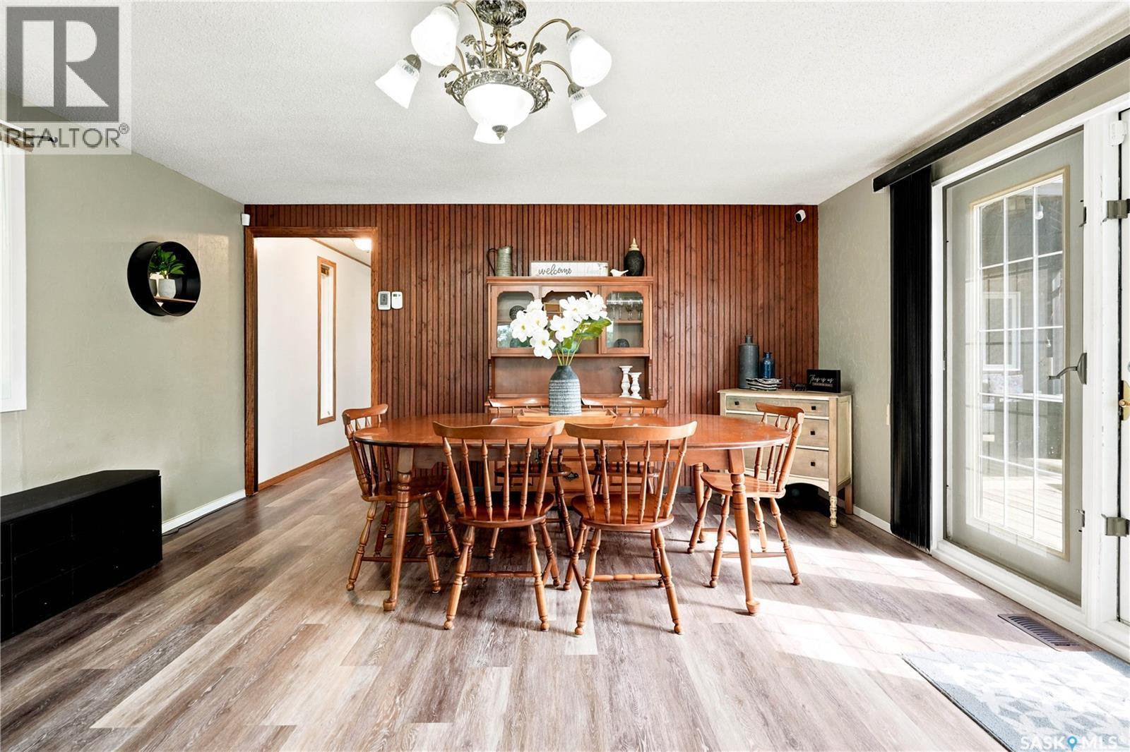 236 Osborne Avenue, Regina Beach, SK - Indoor Photo Showing Dining Room