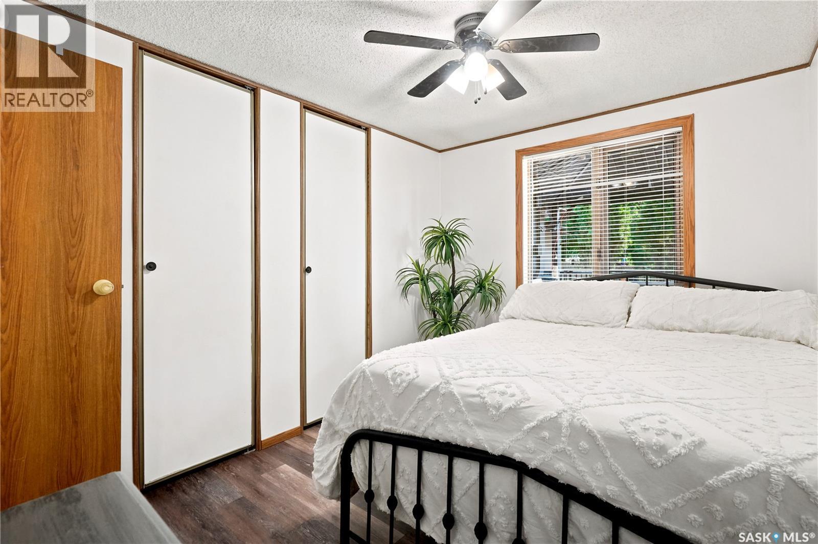 236 Osborne Avenue, Regina Beach, SK - Indoor Photo Showing Bedroom