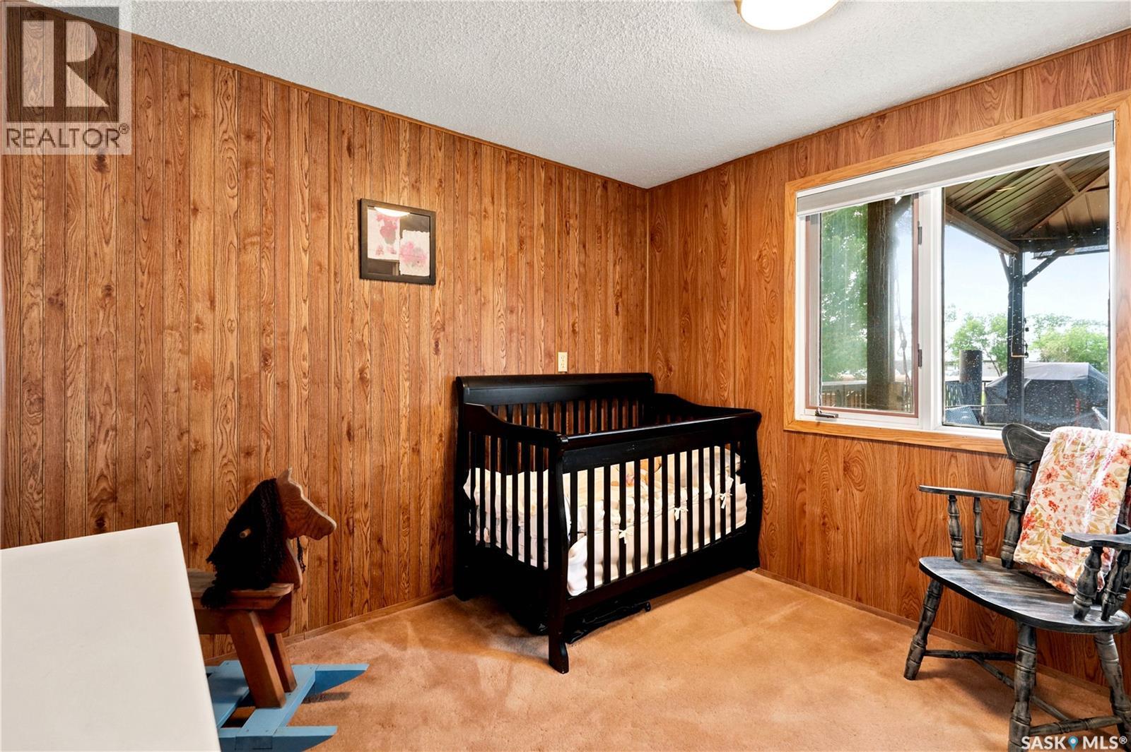236 Osborne Avenue, Regina Beach, SK - Indoor Photo Showing Bedroom
