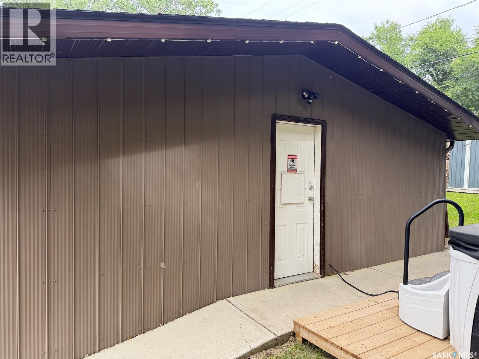 236 Osborne Avenue, Regina Beach, SK - Outdoor With Deck Patio Veranda With Exterior
