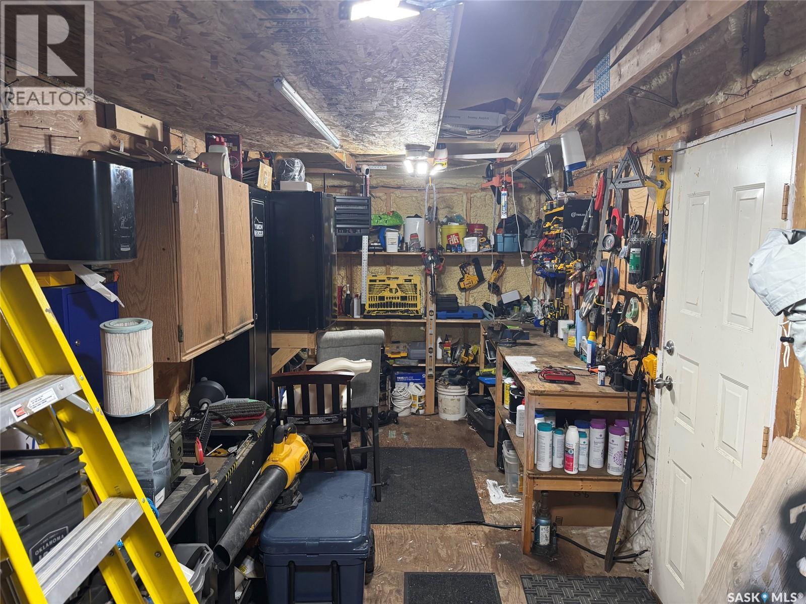 236 Osborne Avenue, Regina Beach, SK - Indoor