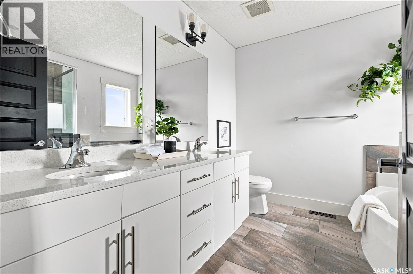 158 3220 11Th Street W, Saskatoon, SK - Indoor Photo Showing Bathroom