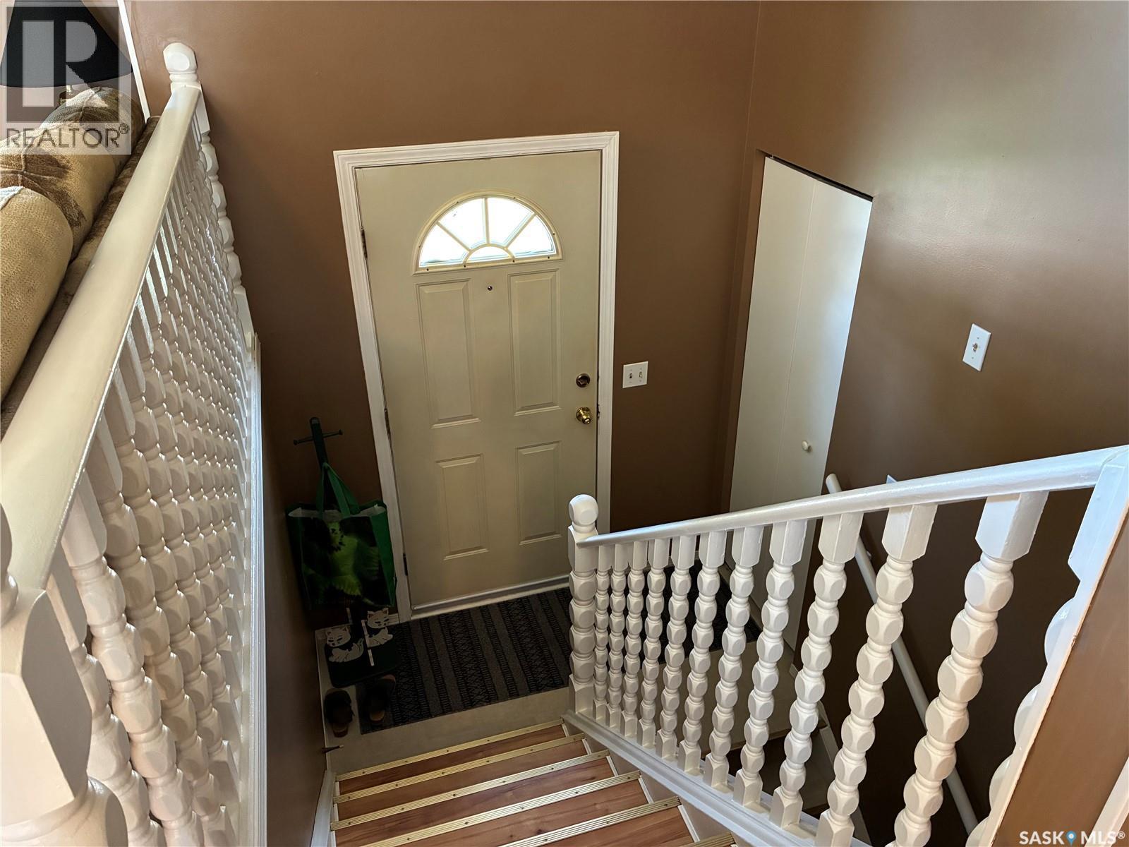 8 Hahn Crescent, Kindersley, SK - Indoor Photo Showing Other Room