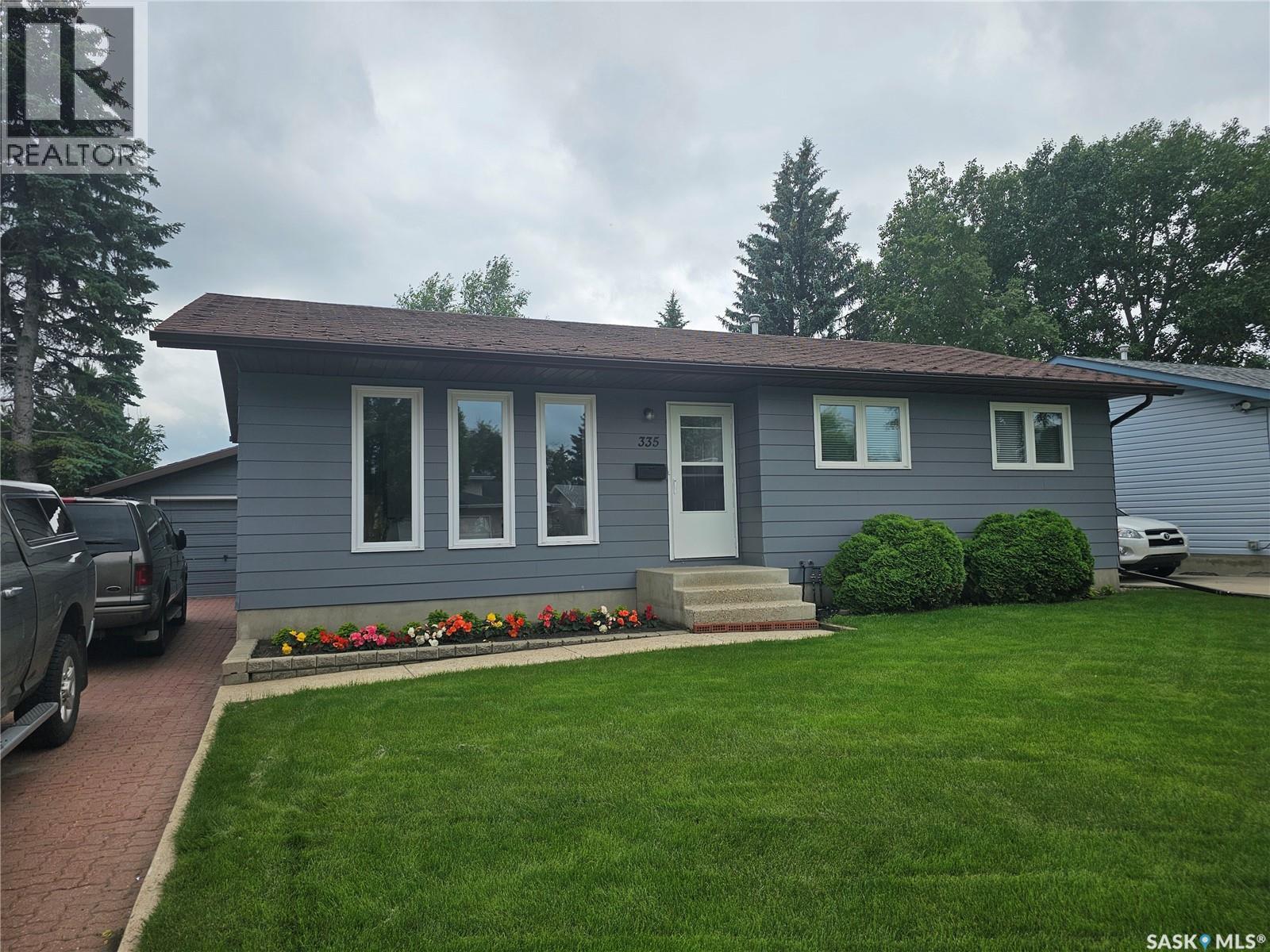 335 Wedge Road, Saskatoon, SK - Outdoor
