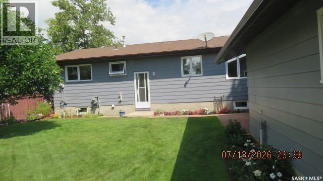 335 Wedge Road, Saskatoon, SK - Outdoor With Exterior