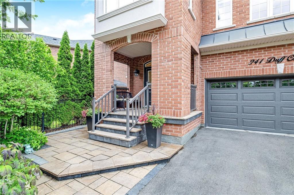 241 Duff Crescent, Milton, ON - Outdoor