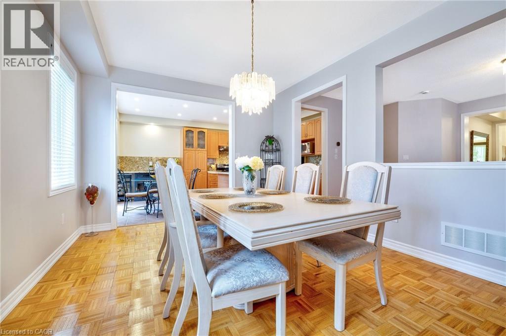 241 Duff Crescent, Milton, ON - Indoor Photo Showing Dining Room