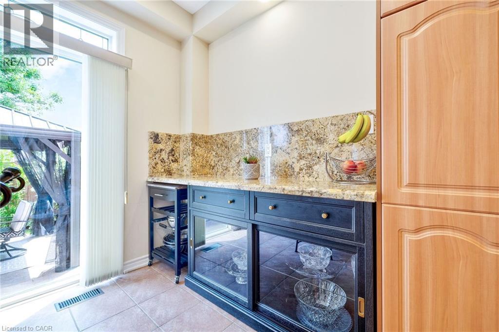 241 Duff Crescent, Milton, ON - Indoor Photo Showing Other Room