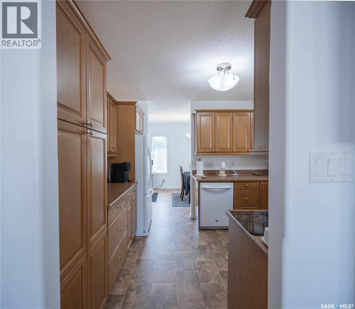 117 Good Spirit Crescent, Yorkton, SK - Indoor Photo Showing Kitchen