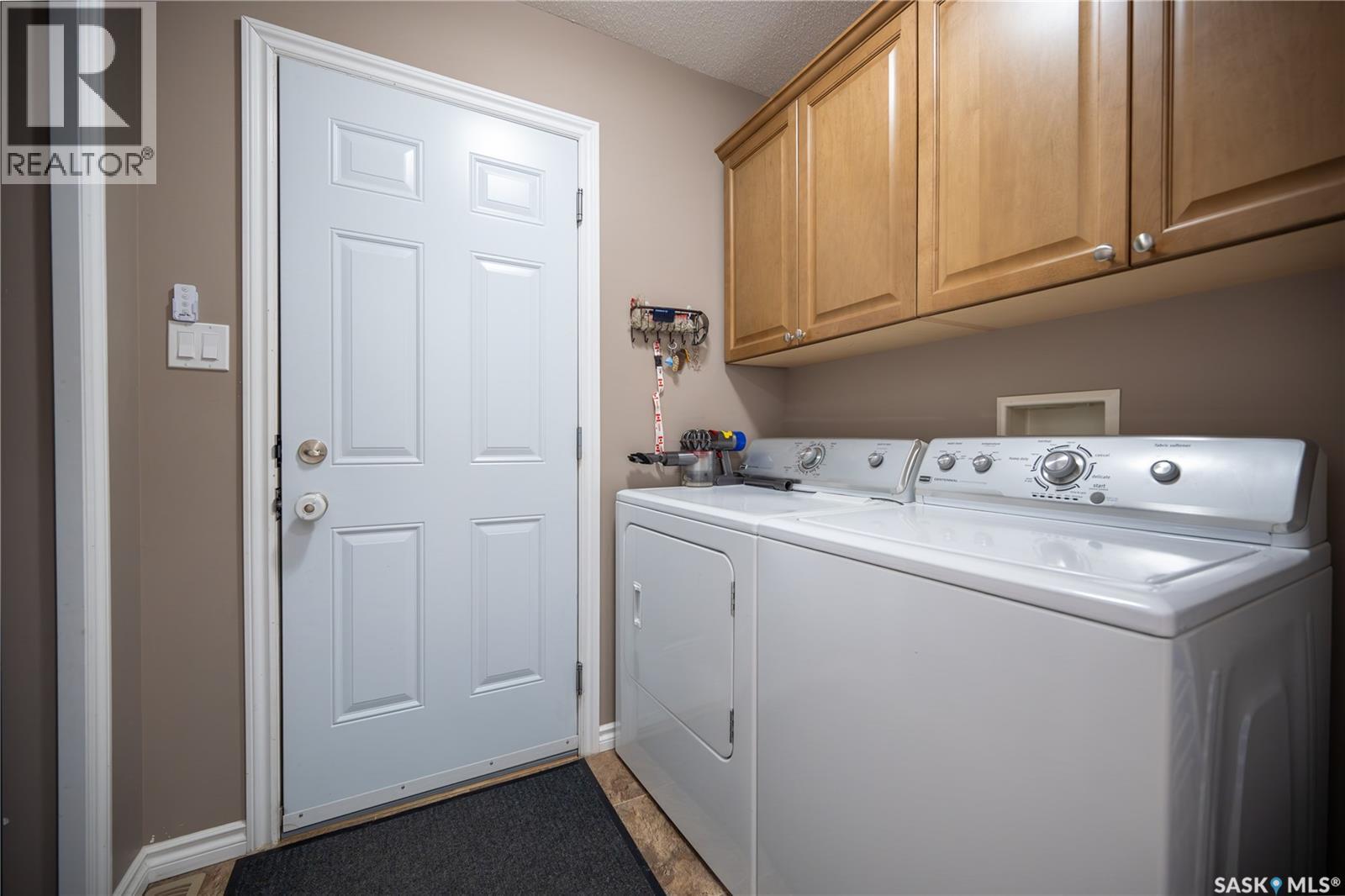 117 Good Spirit Crescent, Yorkton, SK - Indoor Photo Showing Laundry Room