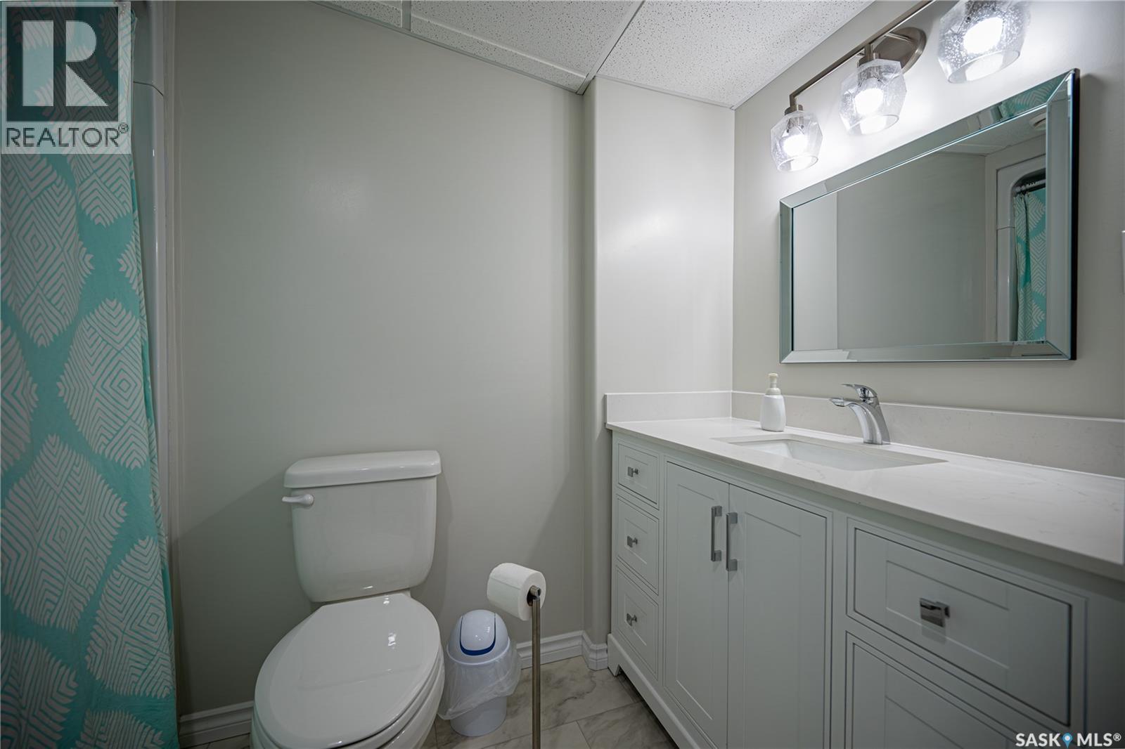 117 Good Spirit Crescent, Yorkton, SK - Indoor Photo Showing Bathroom