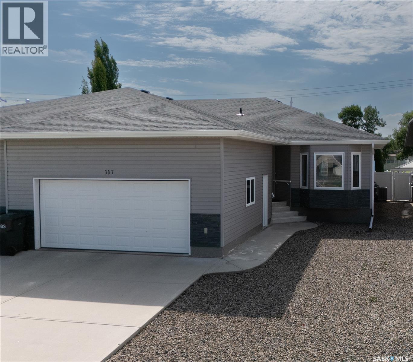 117 Good Spirit Crescent, Yorkton, SK - Outdoor