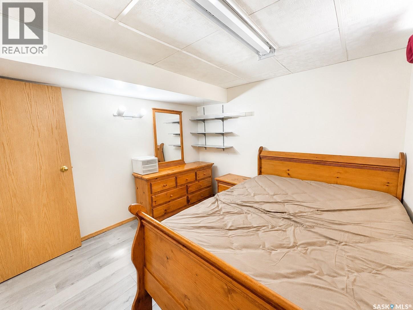 5503 Ballantine Court, Regina, SK - Indoor Photo Showing Bedroom