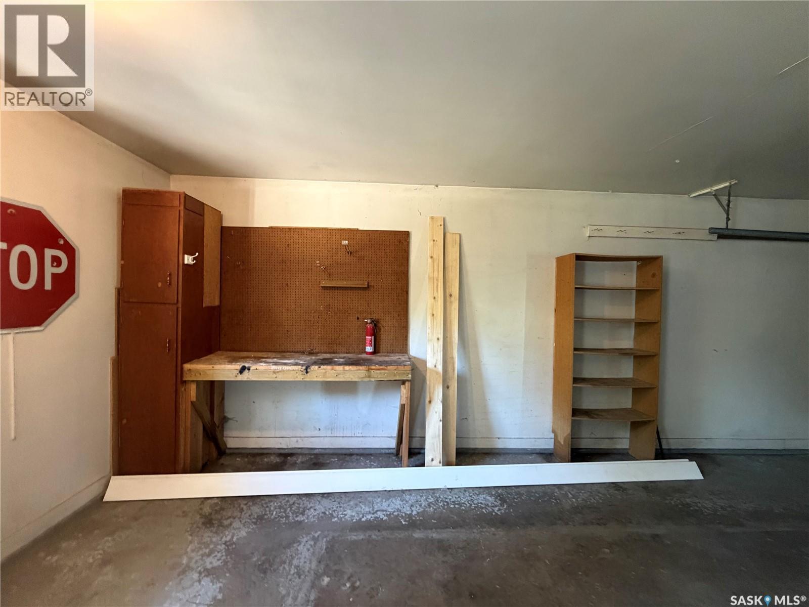 25 Souris Avenue, Redvers, SK - Indoor Photo Showing Garage
